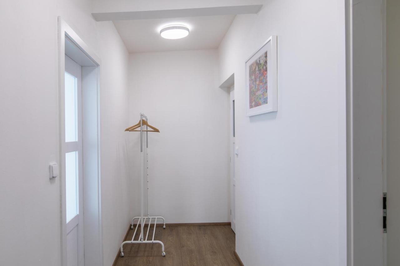 Cozy Apartment In Quiet Courtyard Near Charles Bridge Πράγα Εξωτερικό φωτογραφία