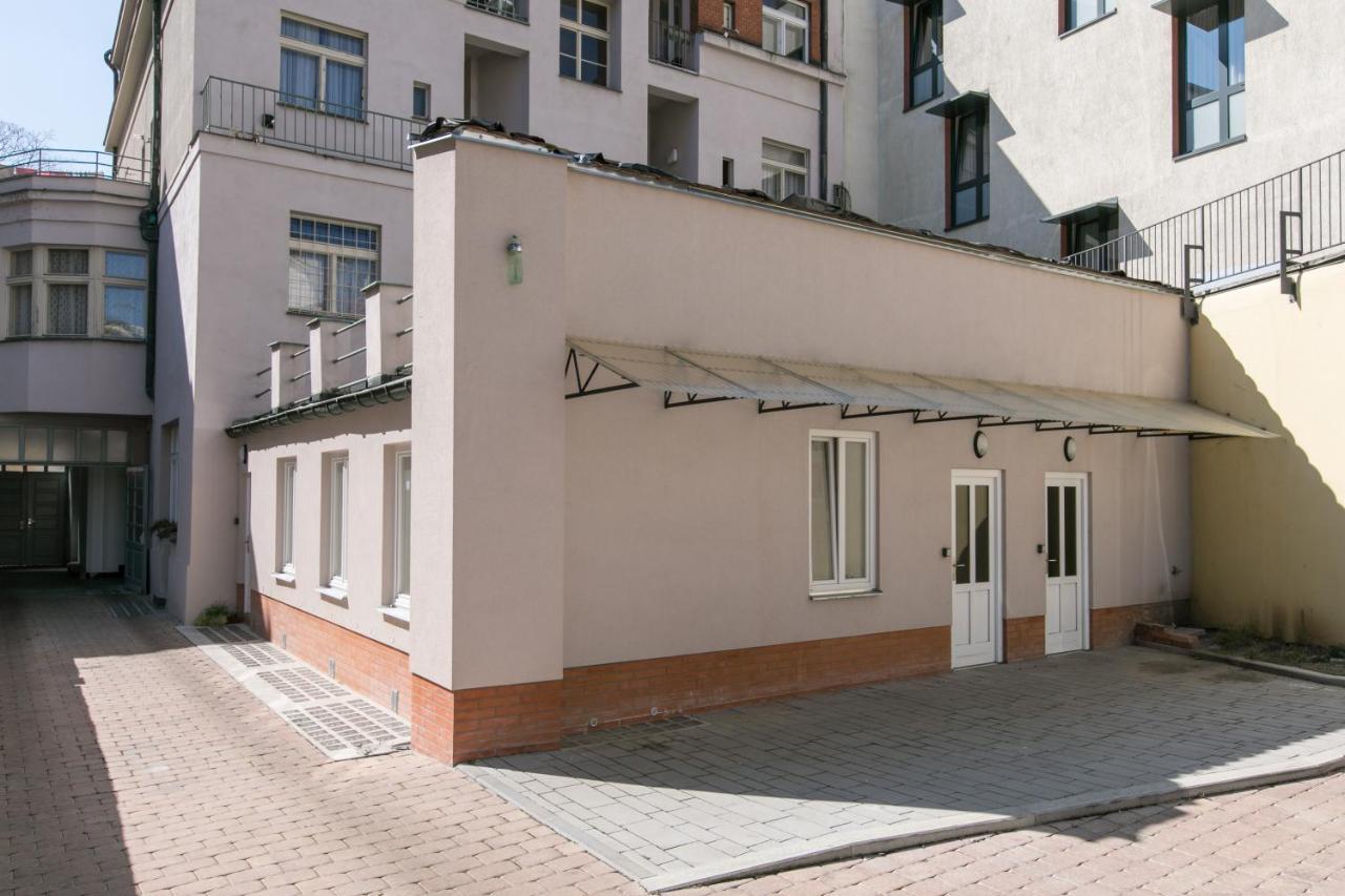 Cozy Apartment In Quiet Courtyard Near Charles Bridge Πράγα Εξωτερικό φωτογραφία